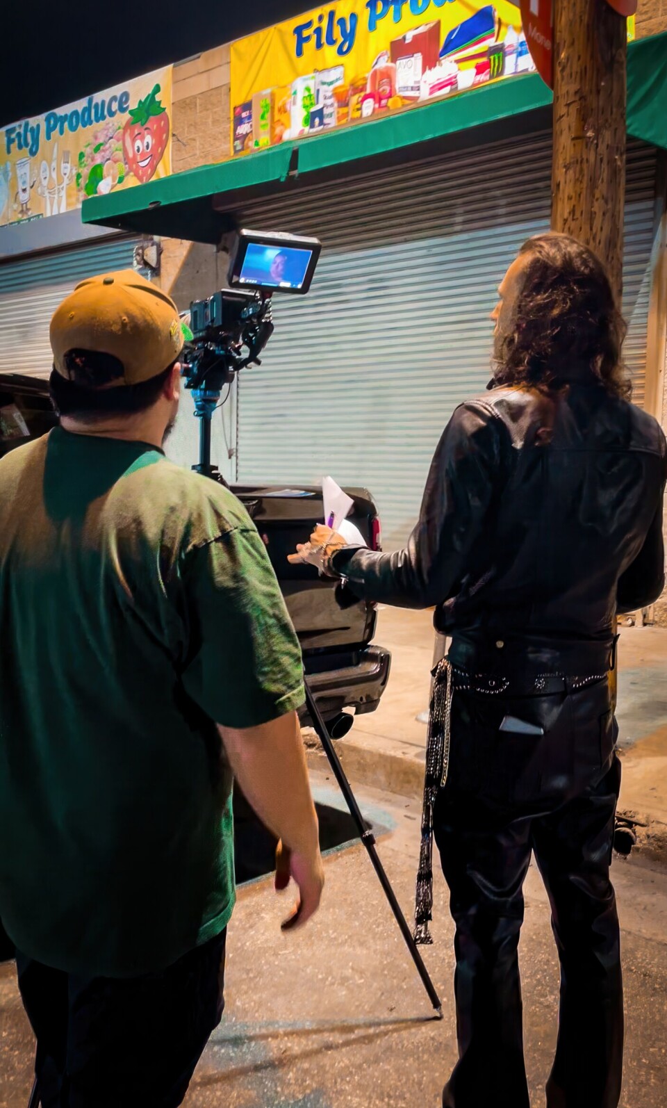 Behind the scenes, da Sonny optog musikvideoen til 'Yellow' i Los Angeles