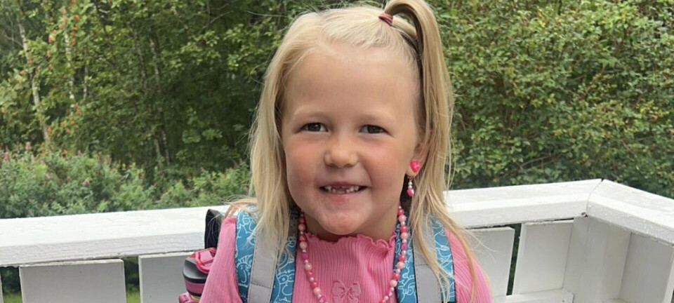 ”Føj, hvad er der sket med dig?” spurgte damen 6-årige Elena – svaret gjorde hendes mor stolt