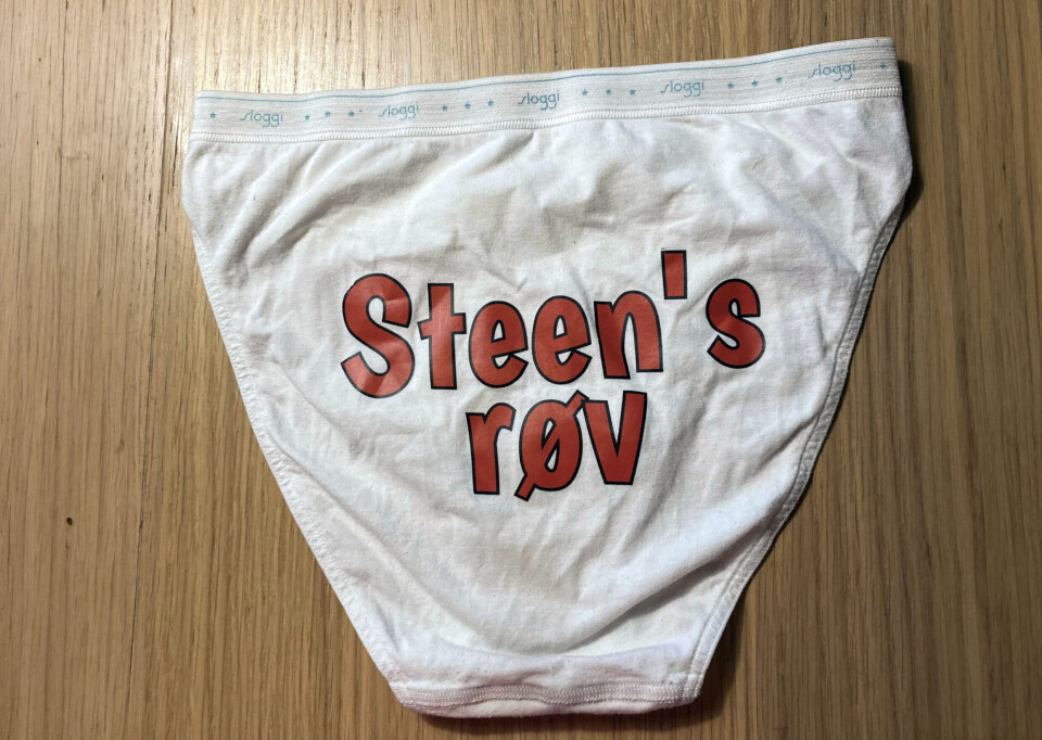 Fremover er den sexede g-streng skiftet ud med en klassisk sloggi-trusse, men Sussi er jo ikke uden humor.