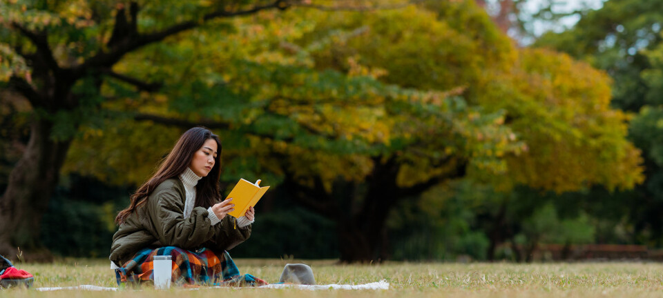 Dæmoner, (eks)koner og ensomhed: Jesper Binzers biografi og 3 andre nye bøger, du bør læse