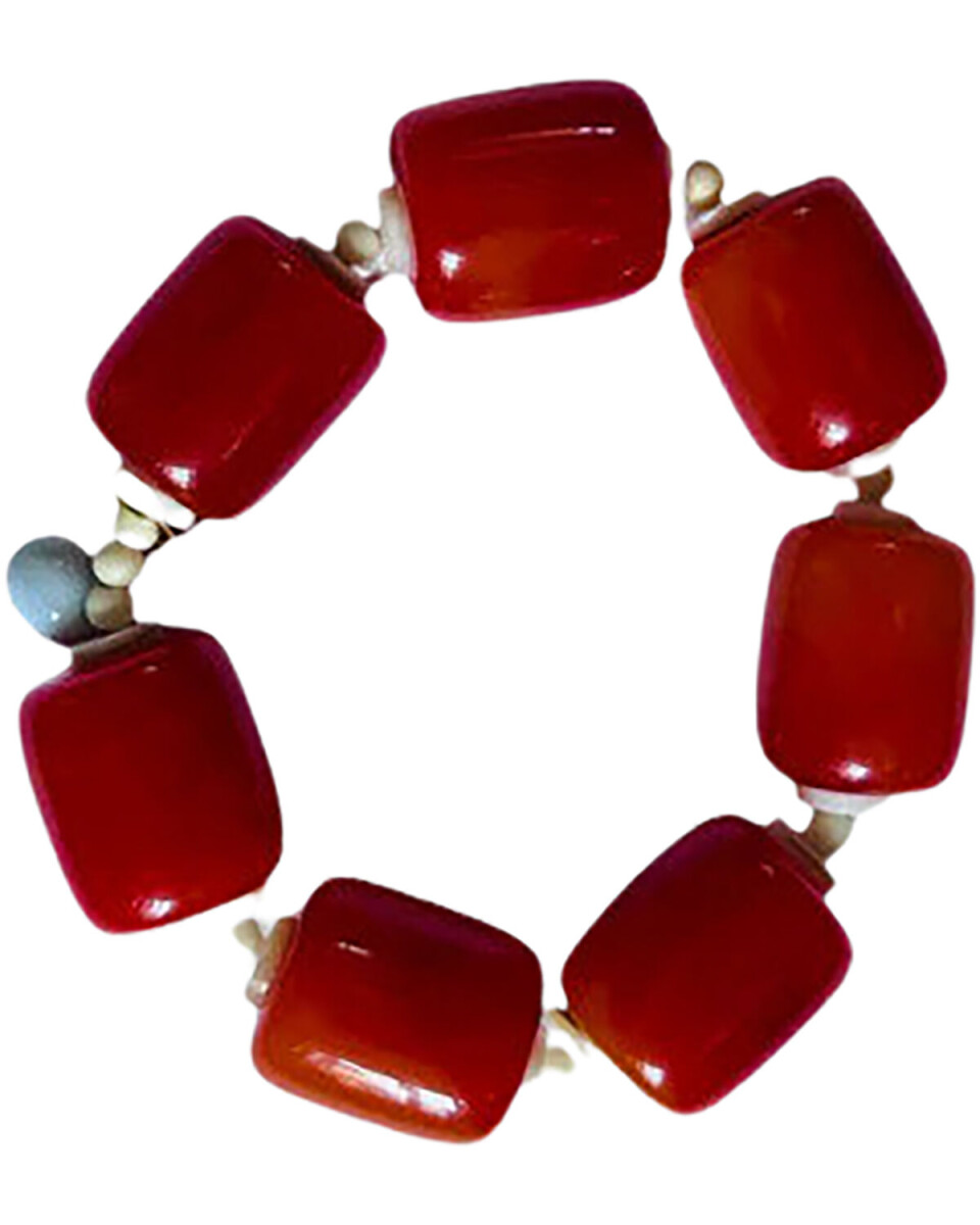 Armbånd, Limkilde, 750 kr.