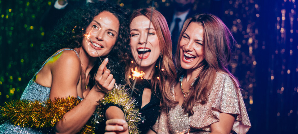 Nytårstale-bingo og 'Året, der gik'-quiz: Her er 5 sjove lege til din nytårsaften