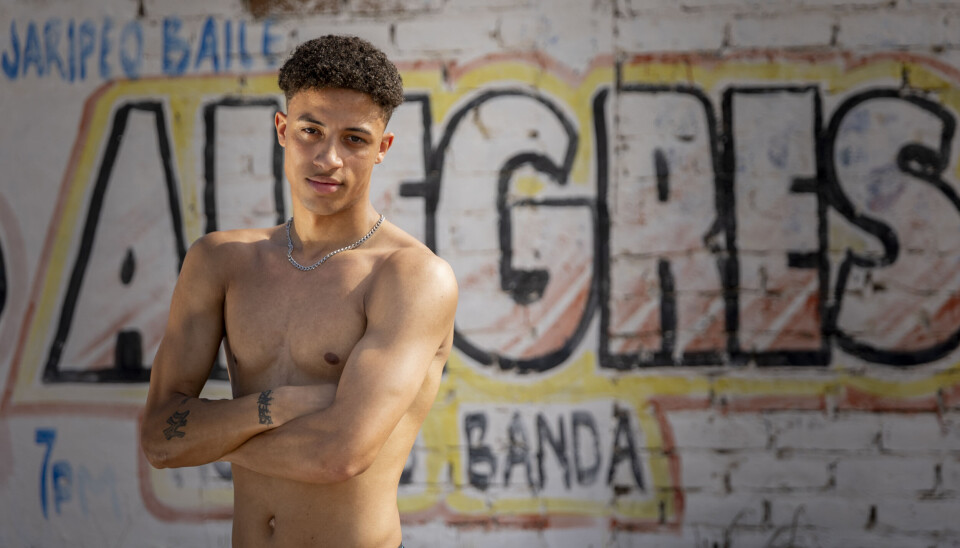 Elijah 'Paradise Hotel' sæson 21