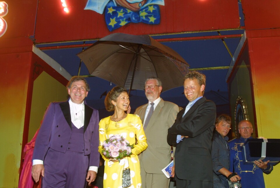 Bubber optrådte hele 7 sæsoner gennem 90'erne som sprechtallmeister i Cirkus Arena. Her havde cirkusset royalt besøg fra prinsesse Alexandra.
