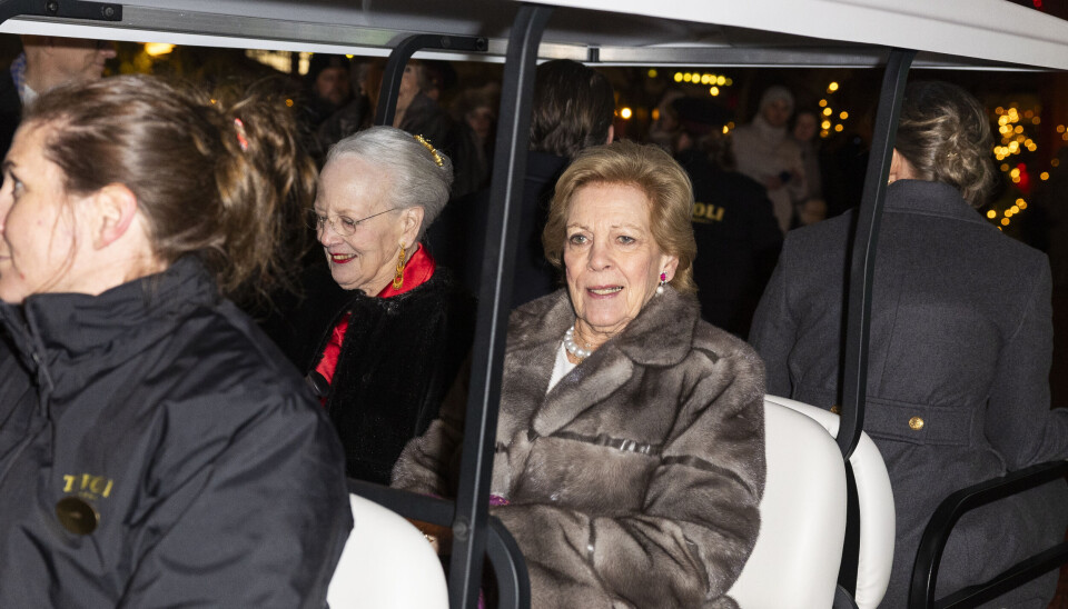 Dronning Anne-Marie og droning Margrethe i Tivoli lørdag den 30. november 2023.