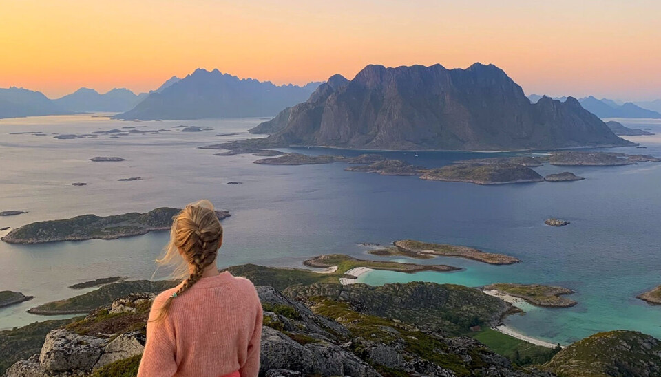 Det er især de smukke farver og det særlige lys, der har fået Ingrid Raadim Hennig til at forelske sig i Nordnorge.