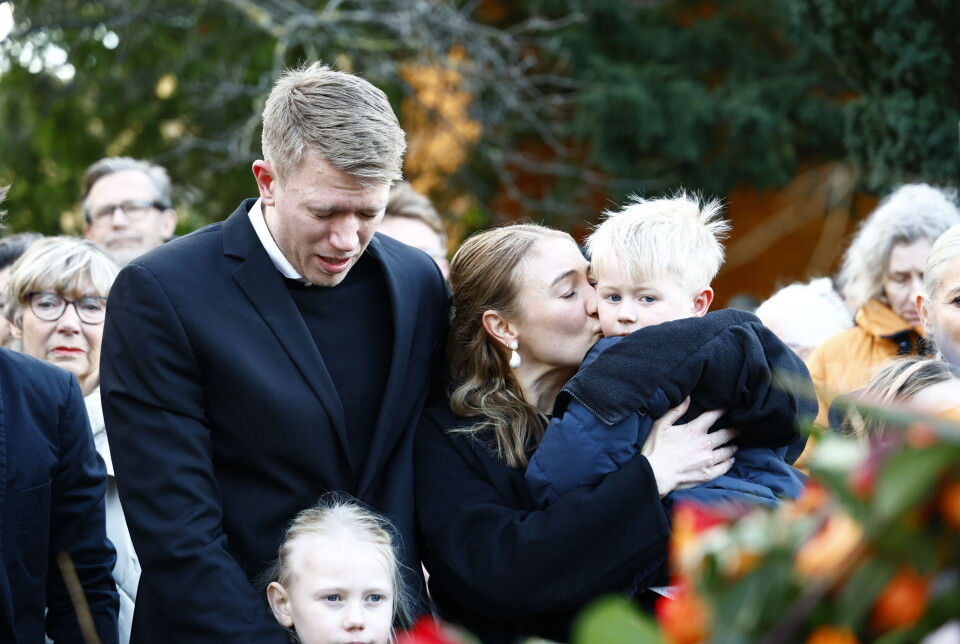 Familie og venners rørende afsked med Jytte Abildstrøm.