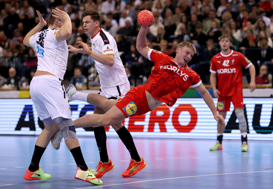 Det var Emil Bergholts debut på A-landsholdet, da Danmark mødte Tyskland i EHF Euro Cup i marts 2023, kort før han fik skadet sit korsbånd.