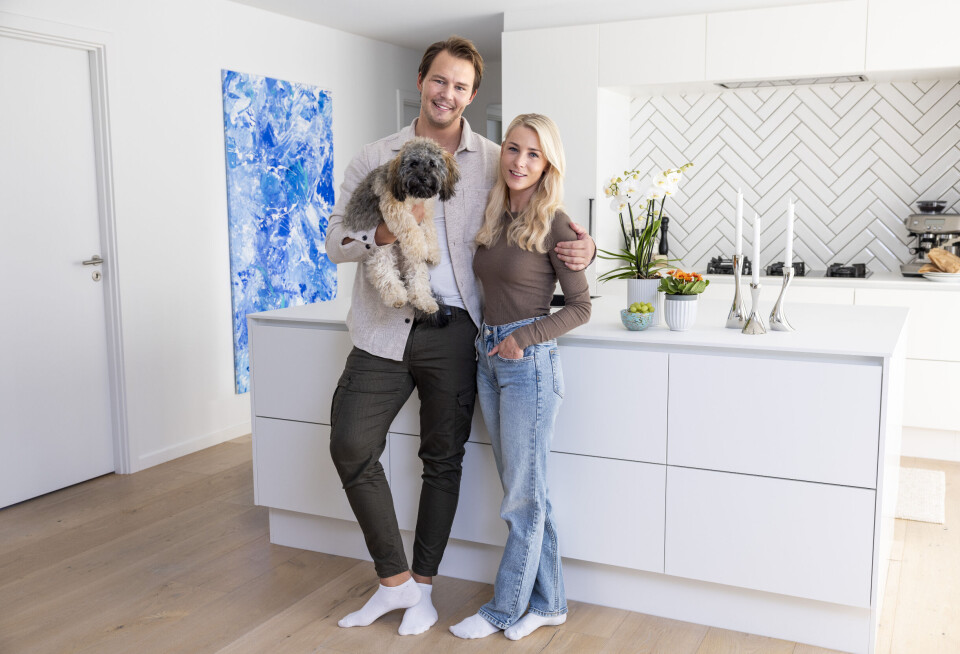 Camilla og kæresten Chris har endnu ikke børn, så den seks måneder gamle havapoo-hvalp Buddy er lige nu deres fælles kærlighed.