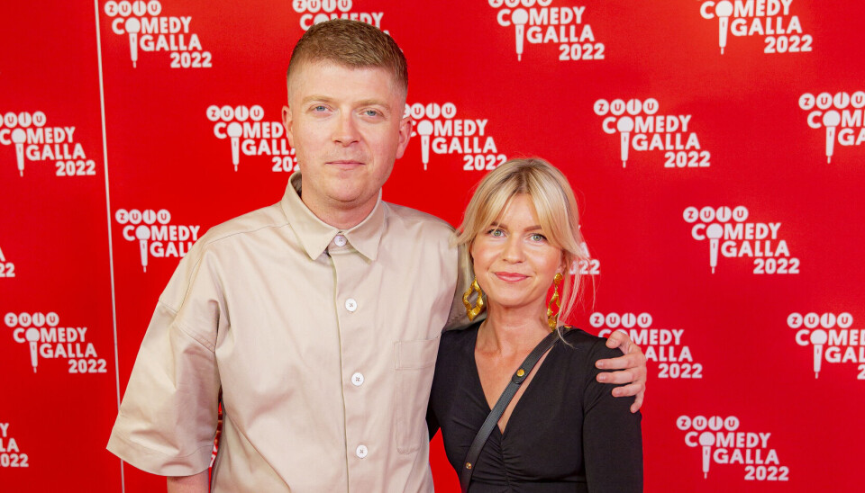 Rasmus Wallbridge til 'ZULU Comedy Galla' 2022, hvor han havde taget sin søster med på den røde løber.
