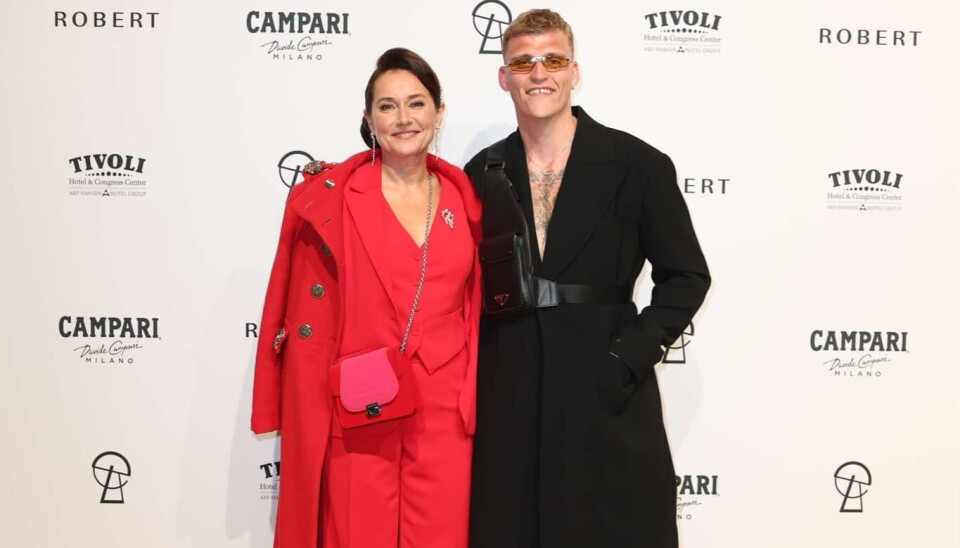 Sidse Babett Knudsen og sebastian Bull til Robert Prisen