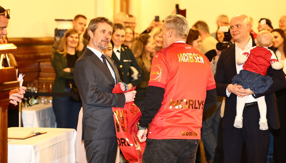 Kongen var tyeligt overrasket og glad for gaven fra Nikolaj Jacobsen