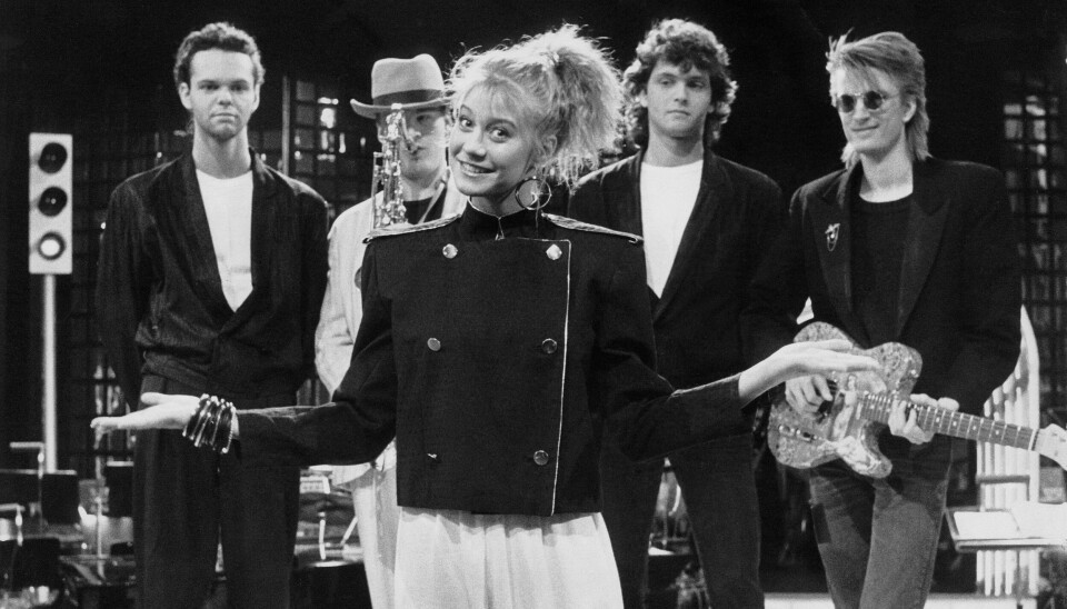 14-årige Trine Dyrholm vandt Dansk Melodi Grand Prix i 1987 med 'Danse i måneskin'.