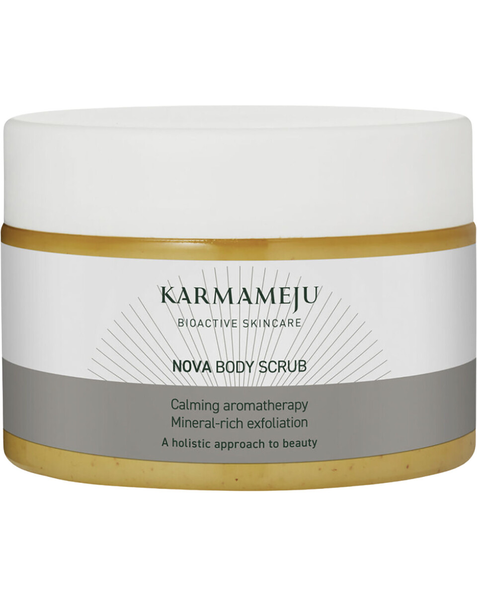 Nova Salt Body Scrub, Karmameju, 300 kr.