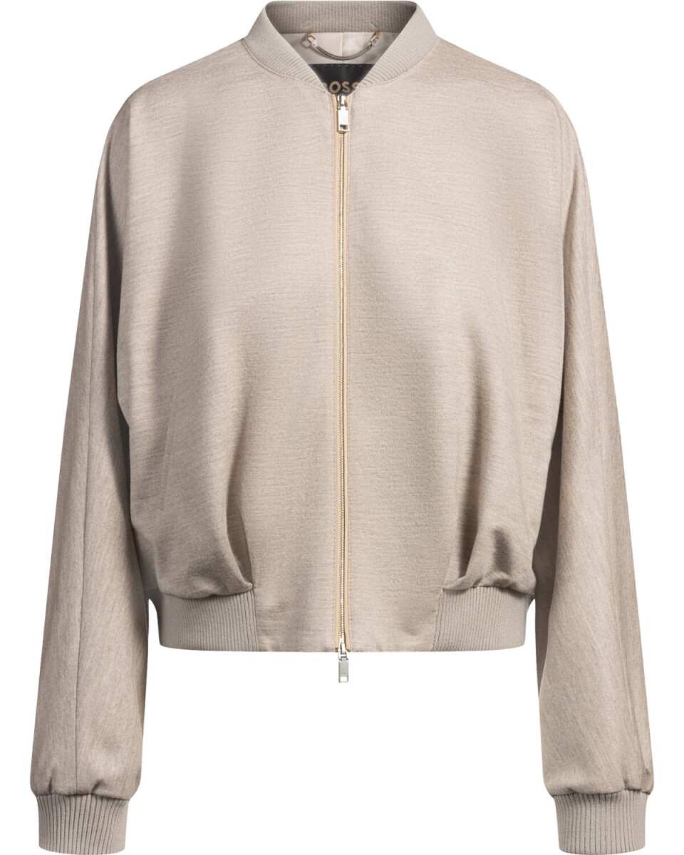 Hugo Boss, 4.999 kr.