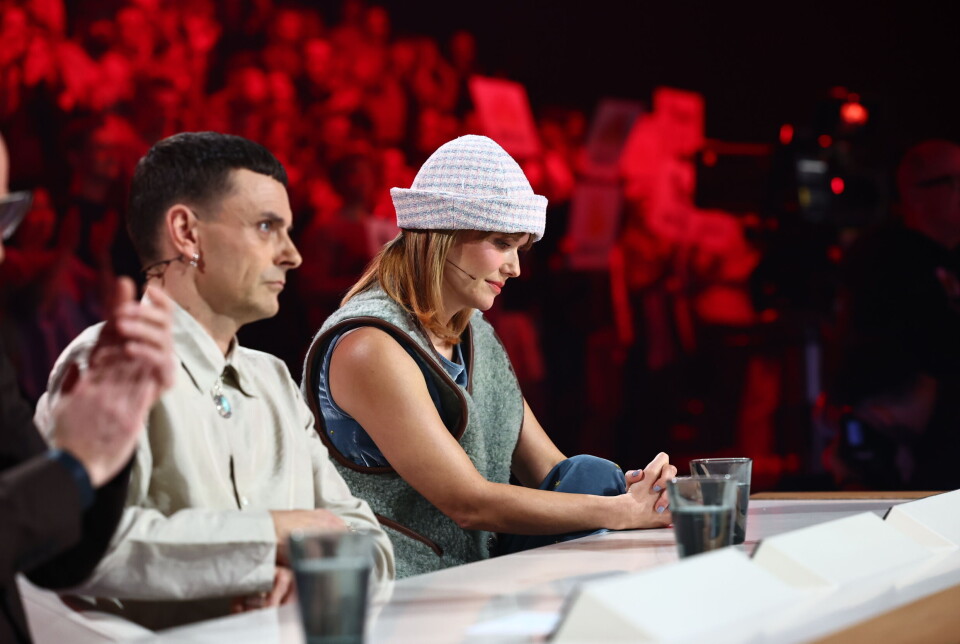 Oh Land iført Simons vest