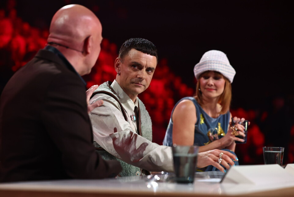 Simon Kvamm iført sin vest