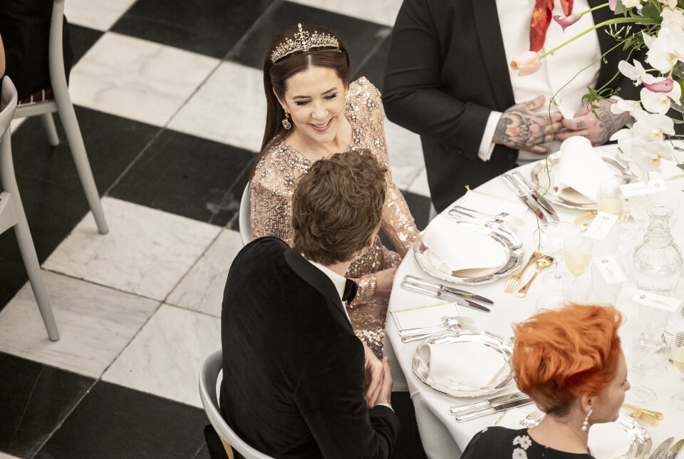 Dronning Mary og Morten Hee Andersen til aftenselskab for kunst og kultur 2025