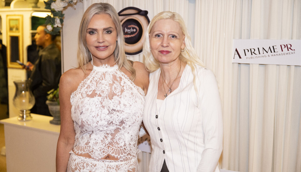 Janni Rees storesøster, Mette, 58, tog også del i festlighederne. – Vi er meget tæt forbundet, og det har vi altid været. Hun er som mig; meget bramfri, åben og smilende, og jeg elsker hende, fortalte Janni.