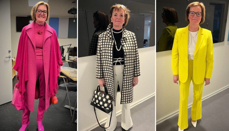 Benthe Pedersen Lund står med tre forskellige og farvestrålende outfits på.