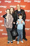 Jimmy Jørgensen sammen med sin kone, Signe Egholm Olsen, og deres to børn til premiere på 'The Garfield Movie'.