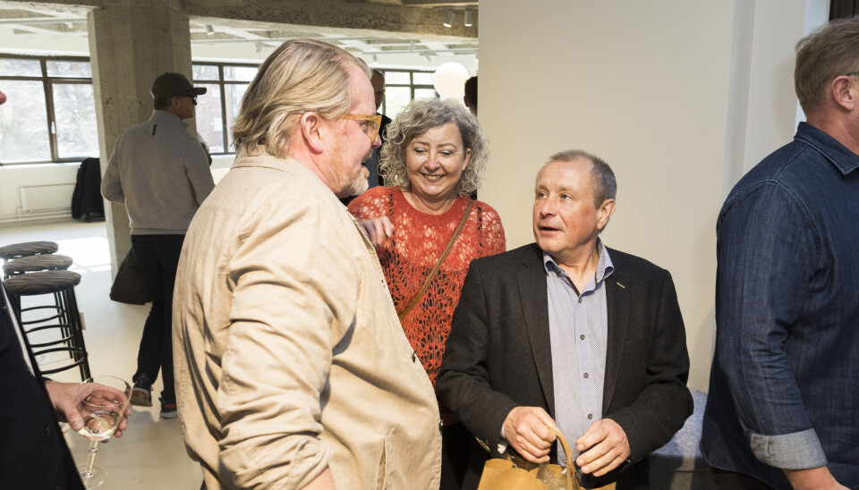 Jonas Vingegaards forældre, Claus og Karina, glædede sig til at læse bogen.