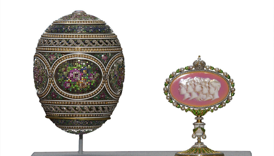 Fabergeæg med broderimønster.