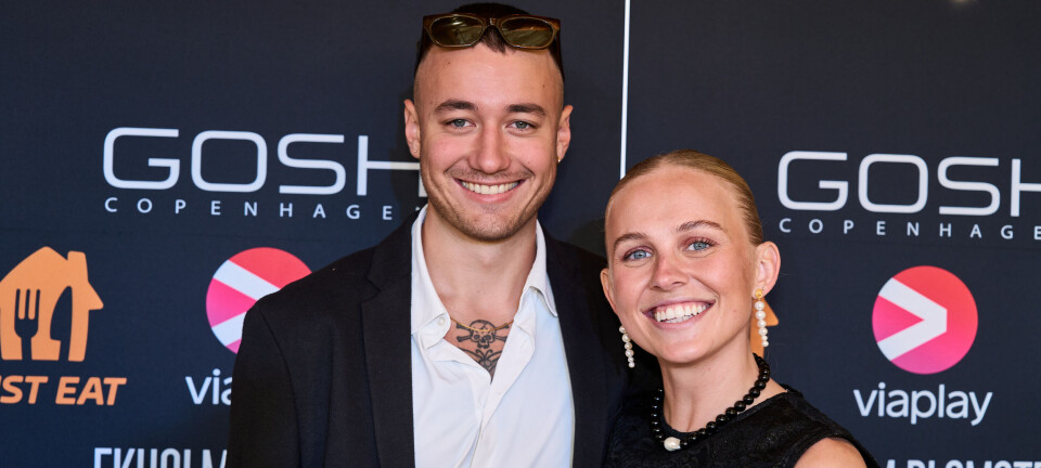 Afslører fortid med ny deltager i “Bachelorette”