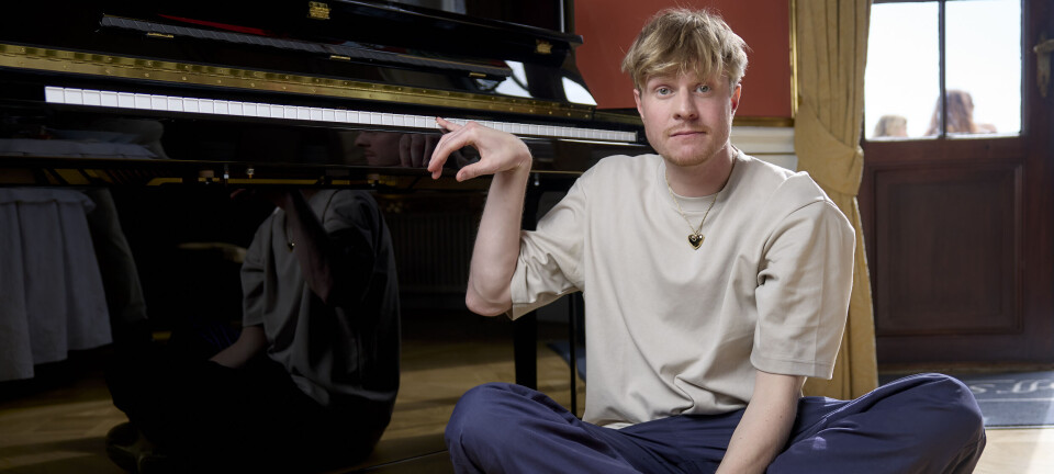 Victor Lander havde pakket noget helt særligt i sin kuffert til “Forræder”