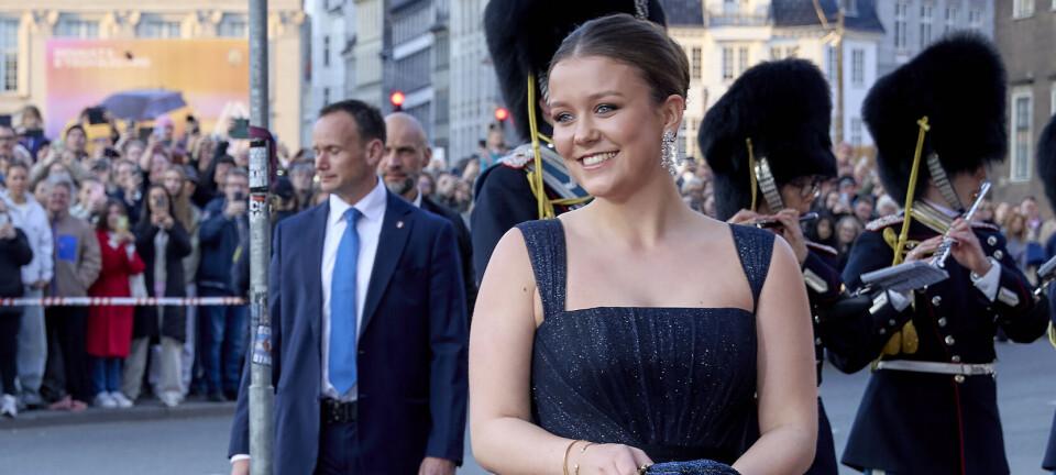 Prinsesse Isabella låner fars Porsche: Se billederne her