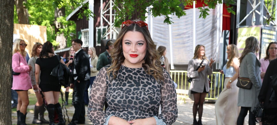 'Årgang 0'-Stephanie nyder singlelivet: Hygger på Tinder