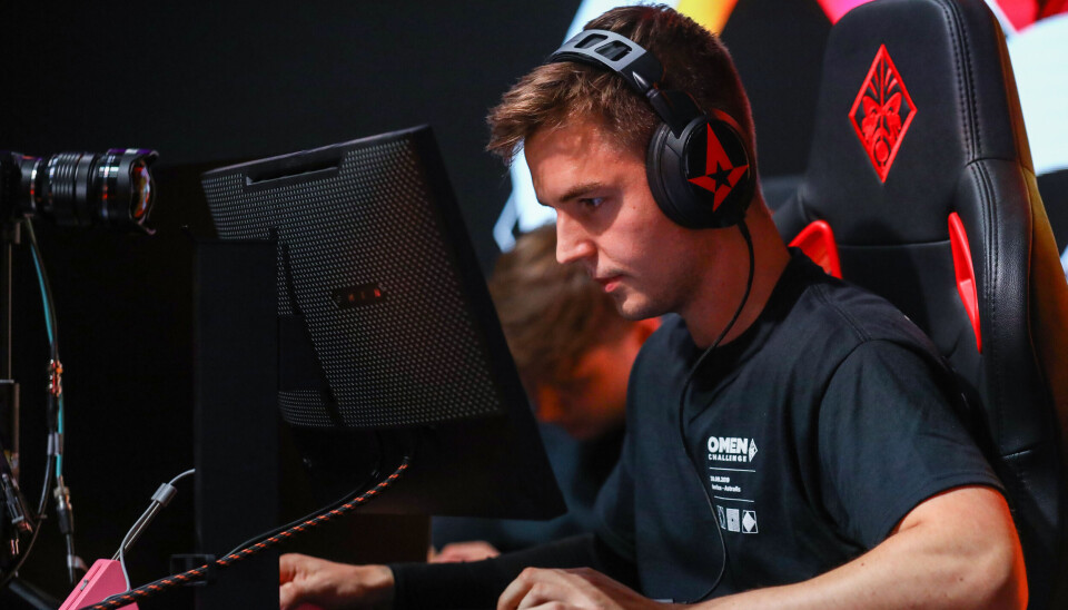 Nicolai Reedtz aka 'dev1ce' .
