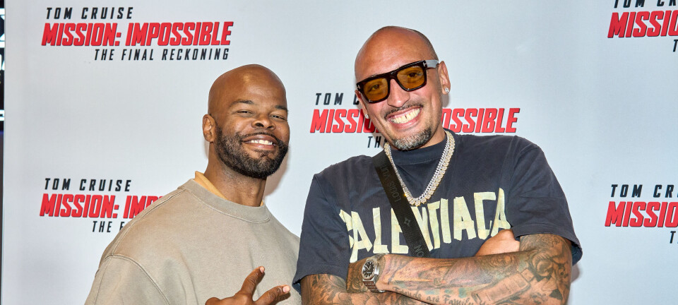 Wafande om vild bryllupsfejring i Thailand: Lå i drop