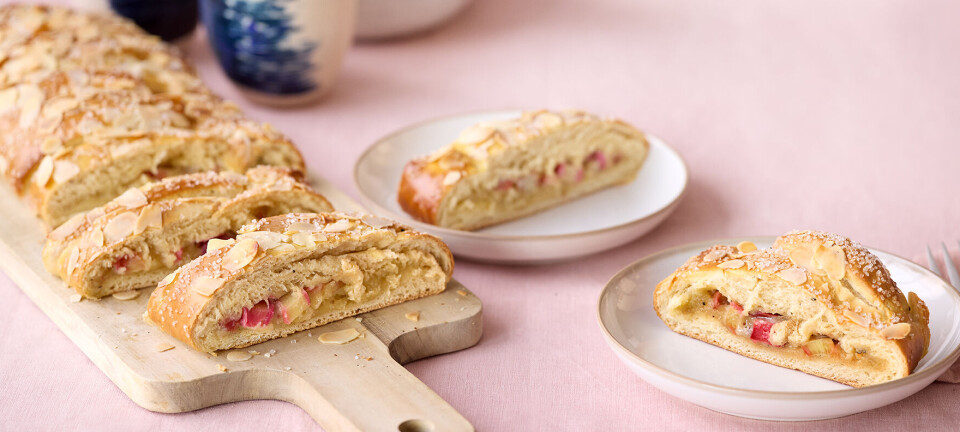 Rabarberkringle med remonce og kardemomme