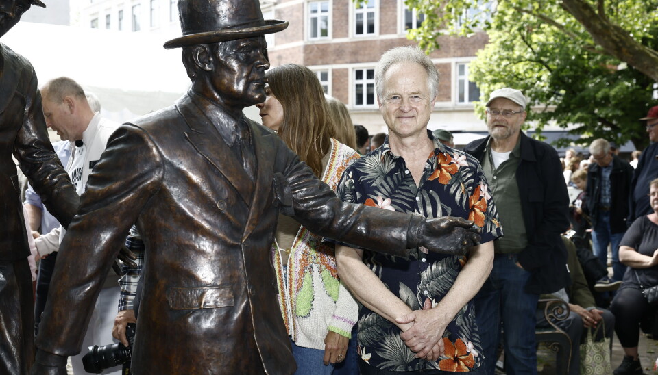 Ove Sprogøes søn Henning Sprogøe er tydeligt tilfreds med resultatet.