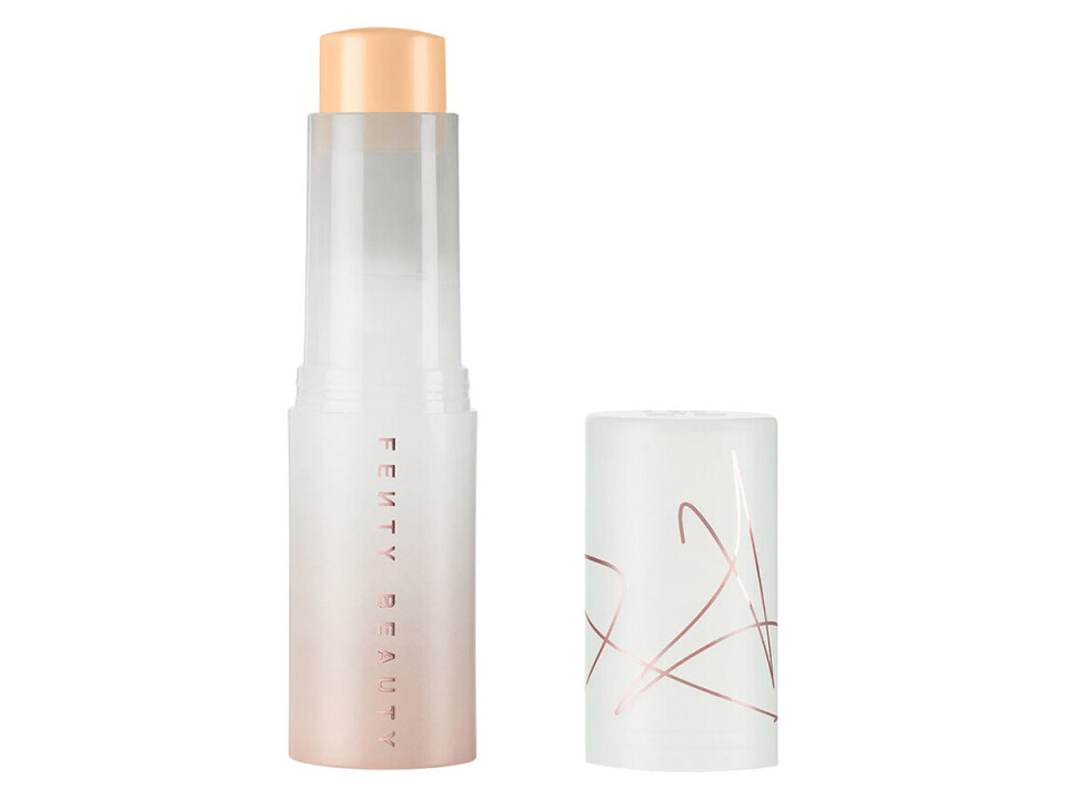 Fenty Eaze Drop Blur + Smooth Skin Tint Stick fra Fenty Beauty