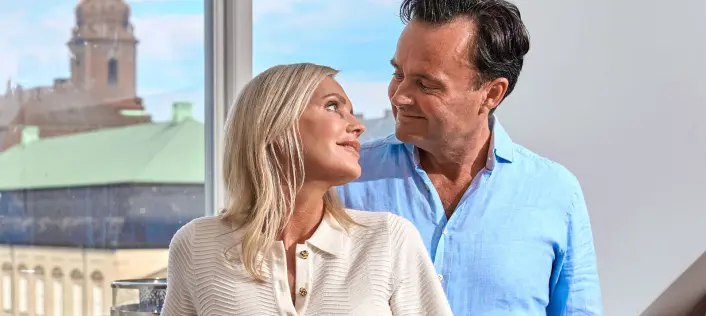 Janni Ree og Jeppe Stokholm fejrer og nyder kærligheden – men én ting mangler