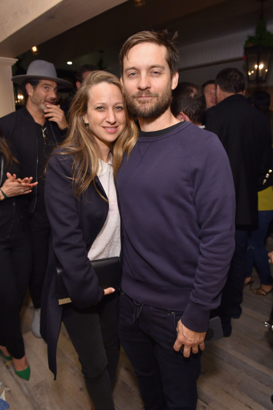 Mens Maguire er blevet set med en række forskellige kvinder de seneste år, så er kærlighedslivet mere stabilt for Jennifer Meyer, der siden i sommer har været forlovet med milliardarvingen Geoffrey Ogunlesi, 33, som hun mødte i 2023.