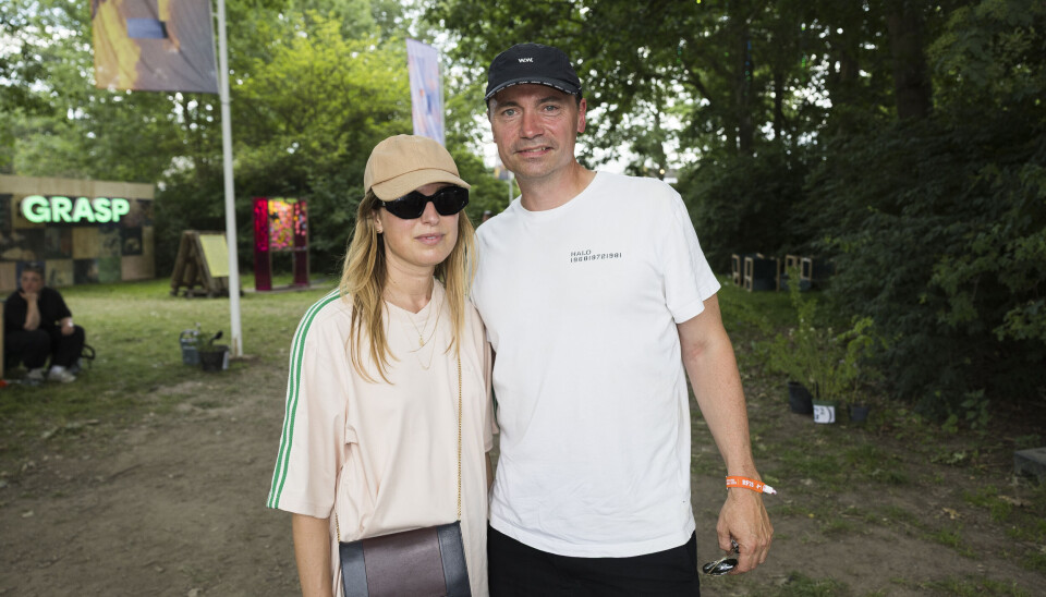 Tommy Ahlers og kæresten Christina Zemanova på Roskilde Festival 2025.
