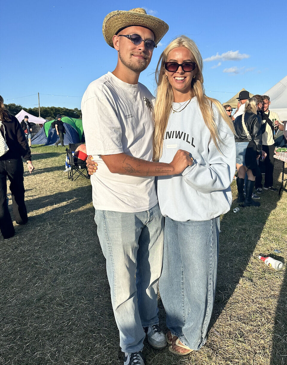 Mads Hansen og kæresten, Mette, på Roskilde Festival.