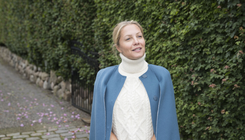 Caroline Fleming besøger Joachim på Emiliekildevej i forbindelse med hans 50 års fødselsdag