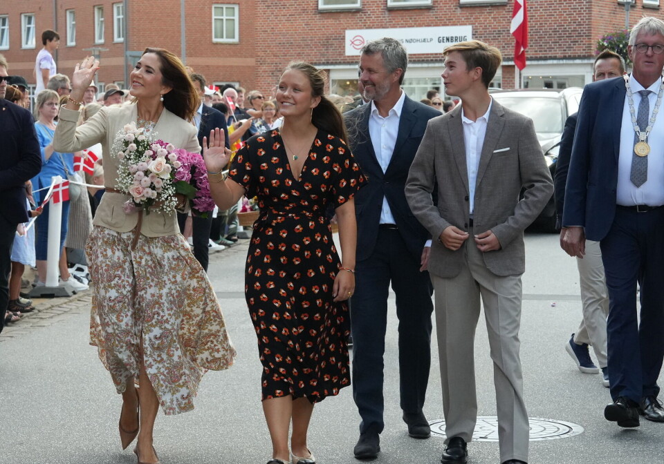 SE BILLEDERNE! Kongeparrets børn overrasker i Gråsten