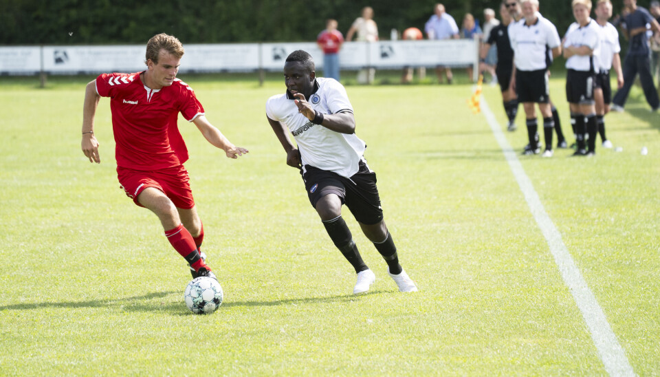 Melvin Kakooza, 33, scorede et af Kikhavns to mål, men måtte dog også indkassere et gult kort i kampens sidste minutter. – Det var jeg bestemt ikke enig i. Men vi vandt, så det gik jo fint, lo komikeren bagefter.