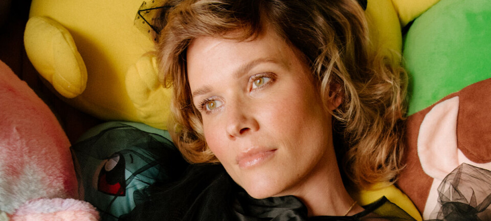 Oh Land har et traume, som hun frygter at give videre til sine børn: ”Jeg skal passe på”