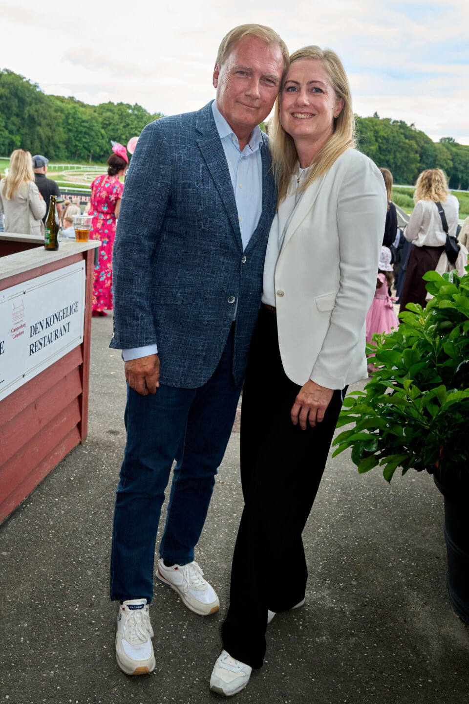 Peter med kæresten, Lise Abildgaard.
