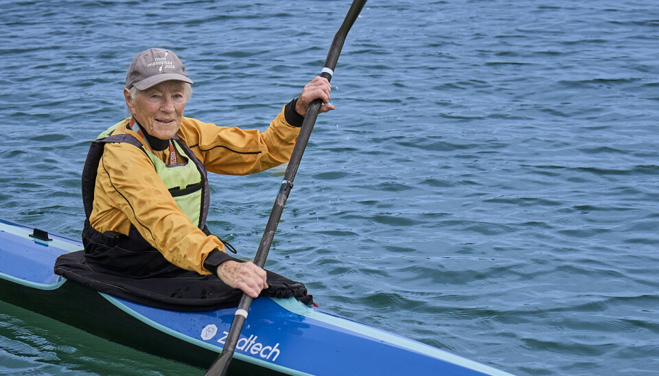 90-årige Esther i sin kajak
