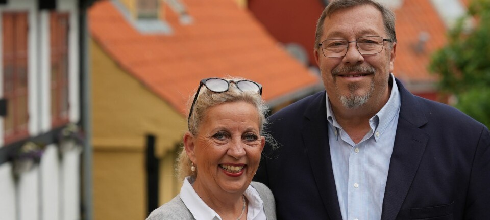 Da James og Anette Price skulle skrive deres seneste roman, hjalp han hende især på ét punkt