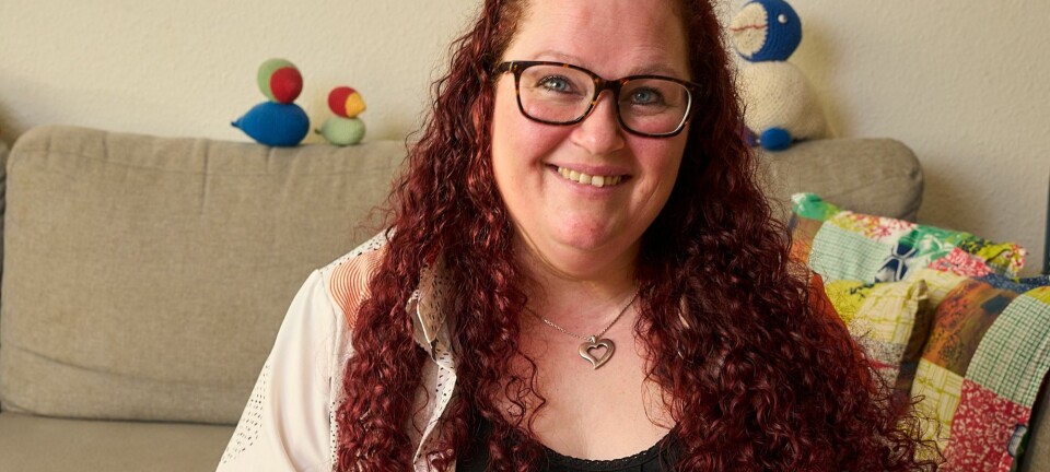 Janni hækler små dyr – og gemmer dem som små overraskelser overalt i byen