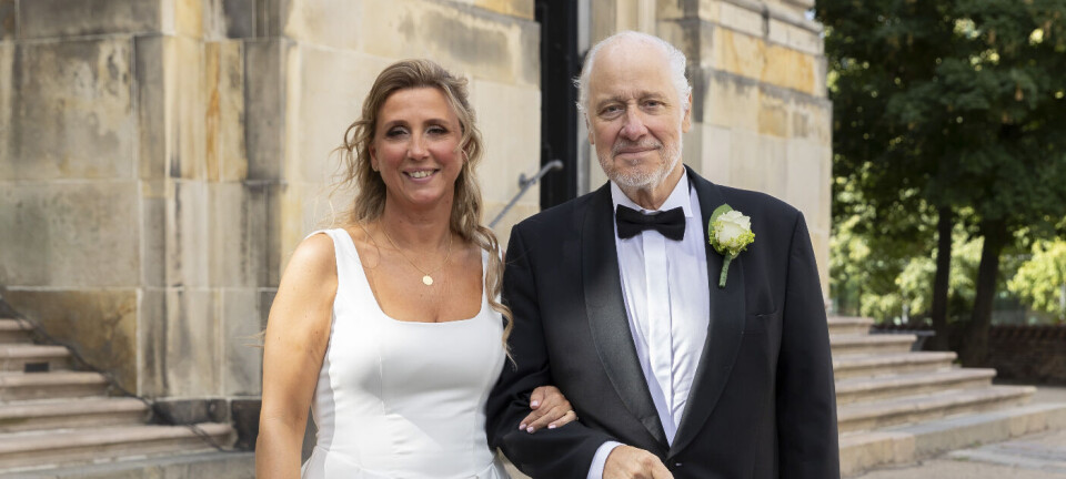 Max Hansens datter gift: Ført op af far