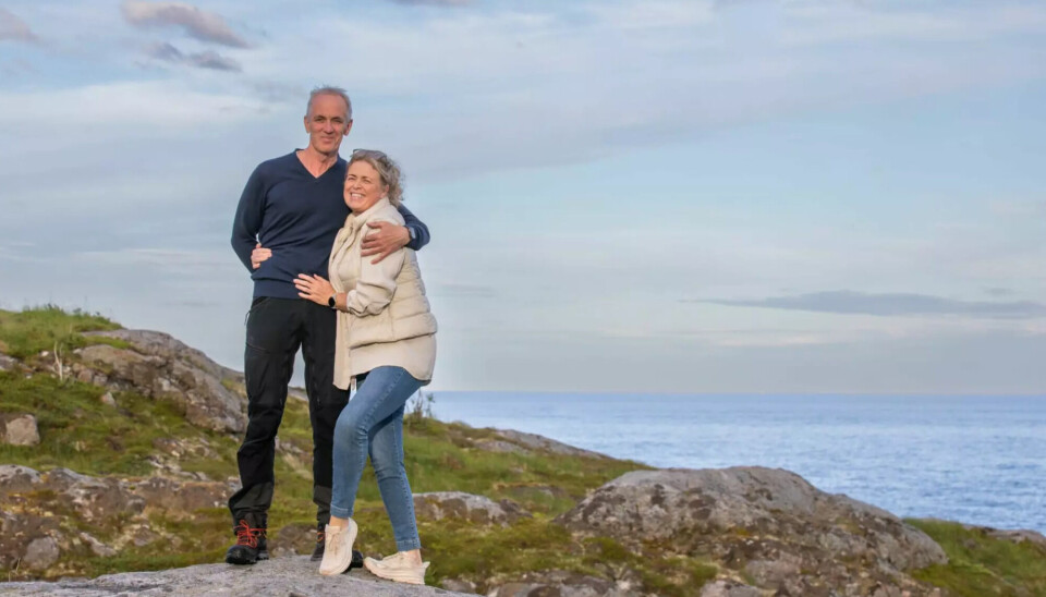 En aften på ferien gik Tormod og Kirsti en tur, da de så et skilt, som skulle ændre deres liv
